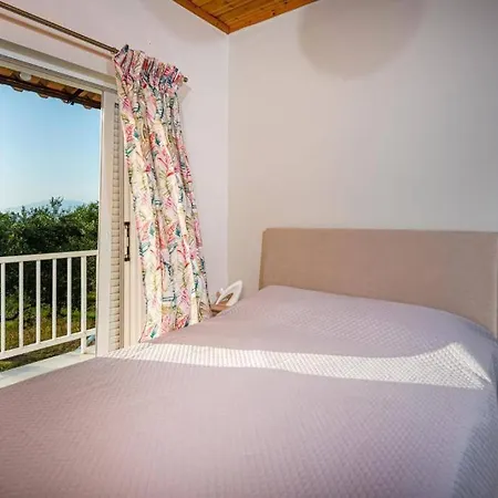 Apartament Krystalia's House *