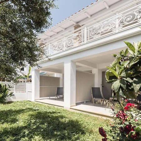 Krystalia's House *